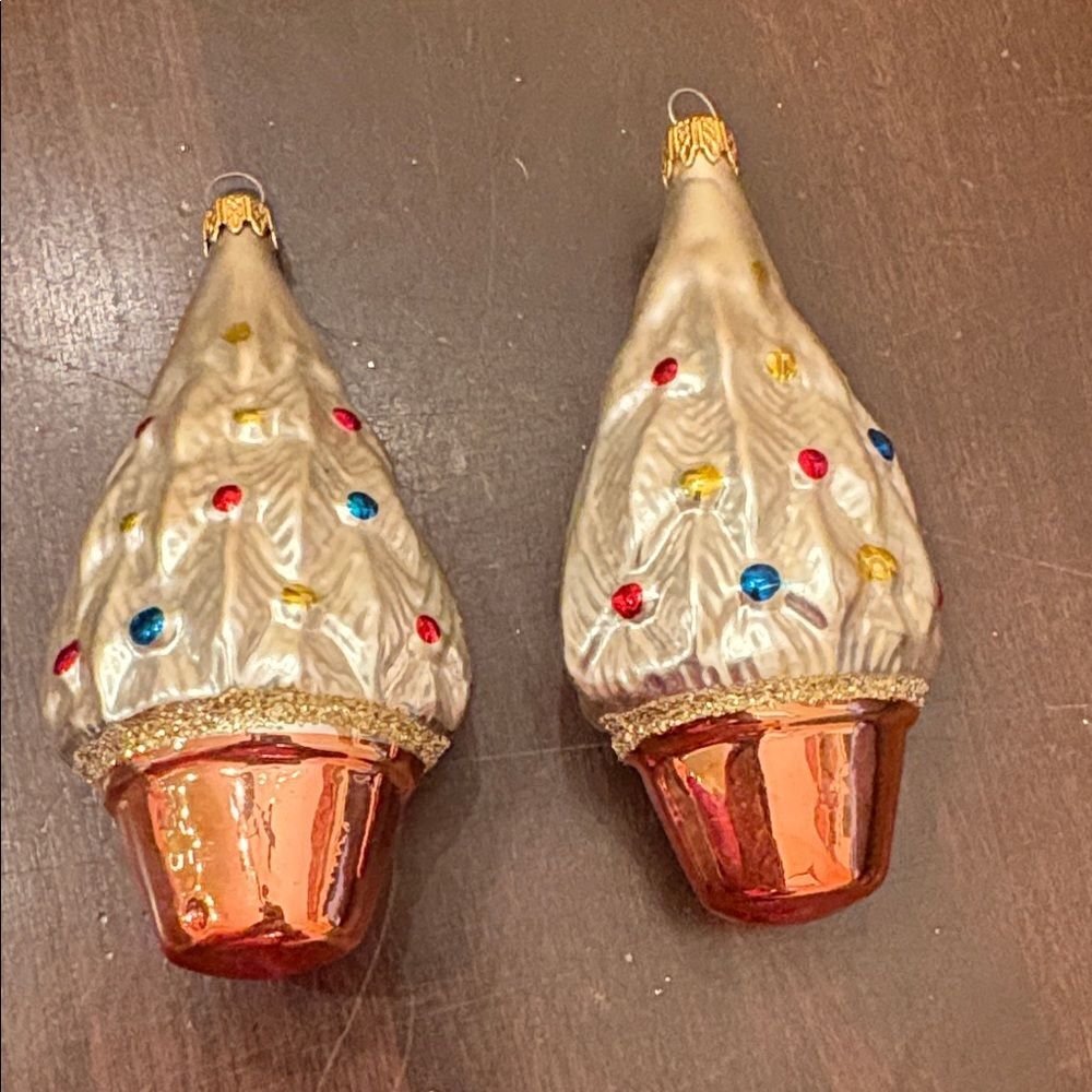 Festive Holiday Tree Ornaments